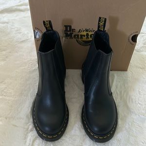 DR MARTENS CADENCE CHELSEA BOOT size 7